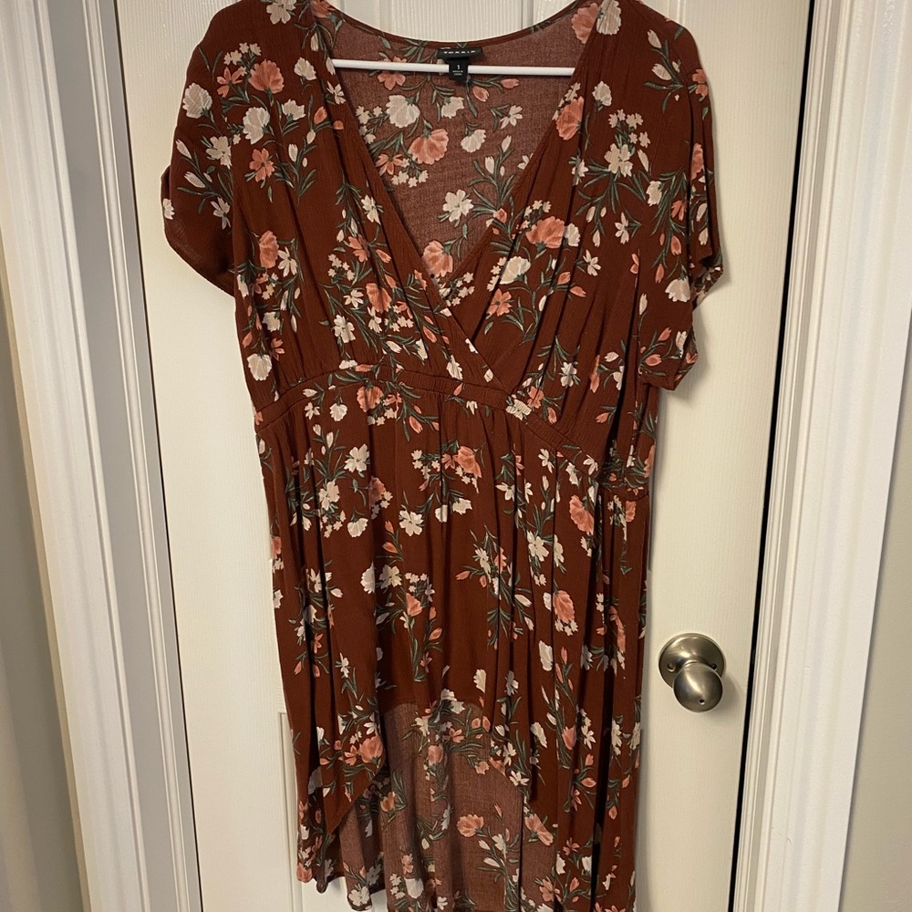 Torrid high/low short sleeve cinched waist blouse